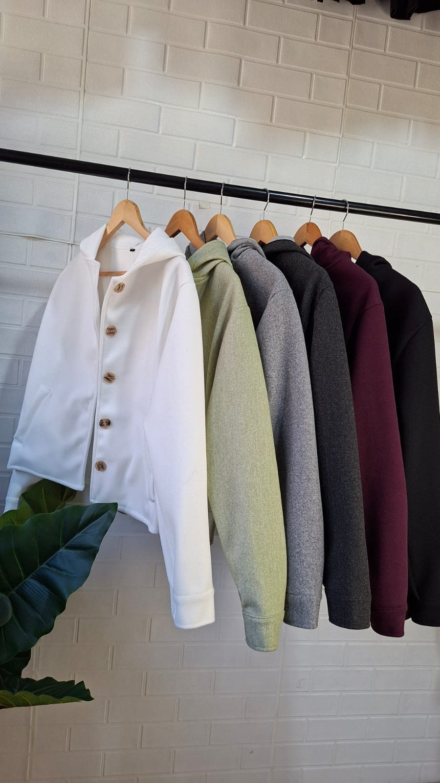 33a58462-e6a1-4f38-92ed-d9830e26ba90 Camisaco capucha - Imagen 1